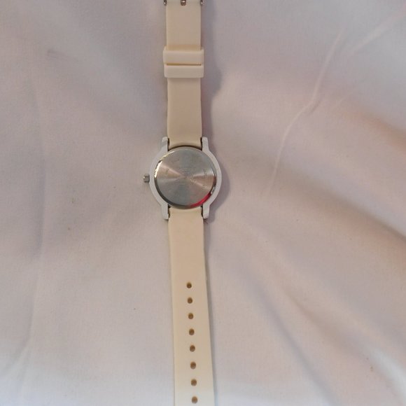 Vintage White Rubber Bling Watch - Picture 5 of 5